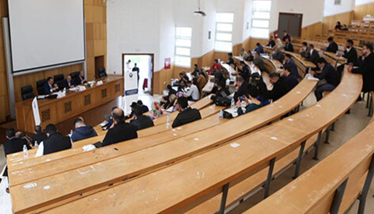 رسوم الماستر والدكتوراه تهدد