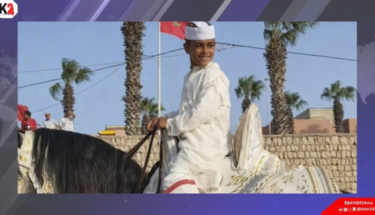 عيسى ابن الثامنة.. أصغر فرسان التبوريدة يحمل مشعل الموروث المغربي في موسم مولاي عبد الله أمغار
